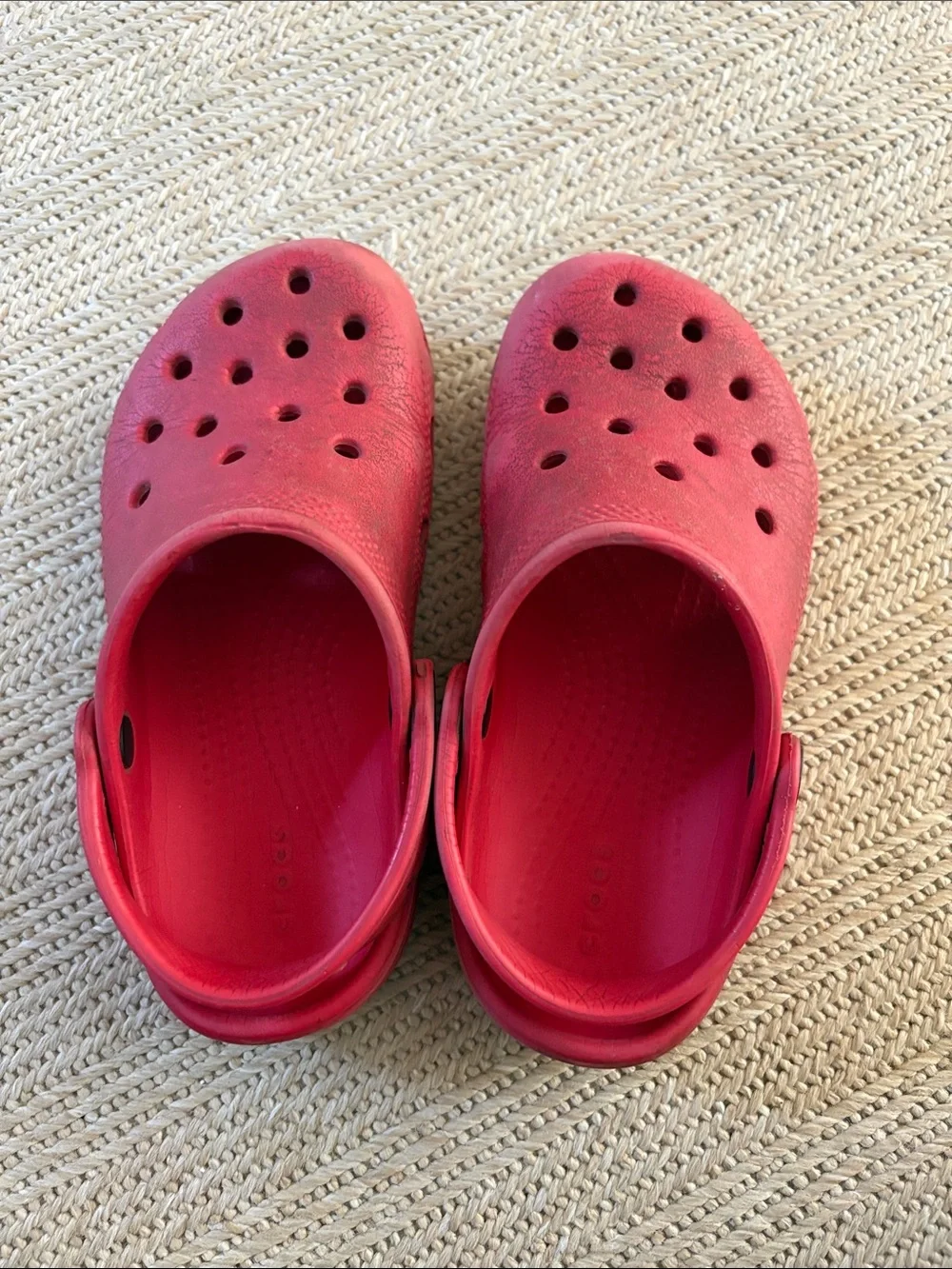 CROCS Kids Classic Clog in Bright Red